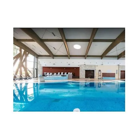 In With Swimming Pool Casa vacanze